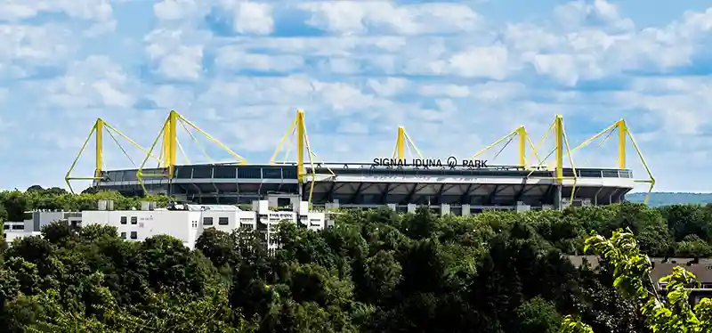 Nach einem BVB Heimspiel im Signal Iduna Park kannst du eine angenehme Nacht in unserer Ferienwohnung in Dortmund verbringen.